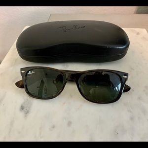 Original Wayfarer Ray Bans